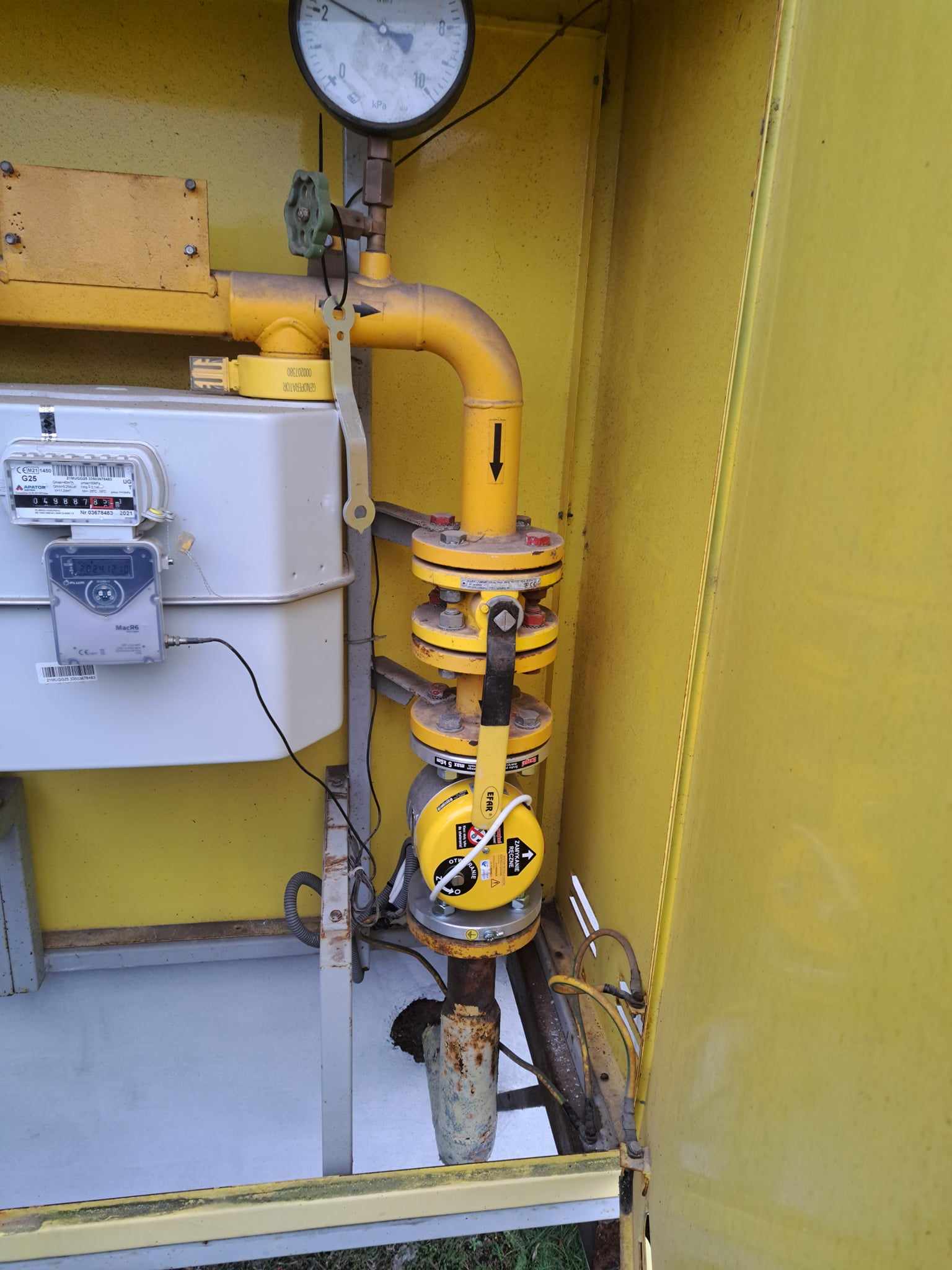 Stacja redukcji gazu - instalacja gazowa w obiekcie szkolnym